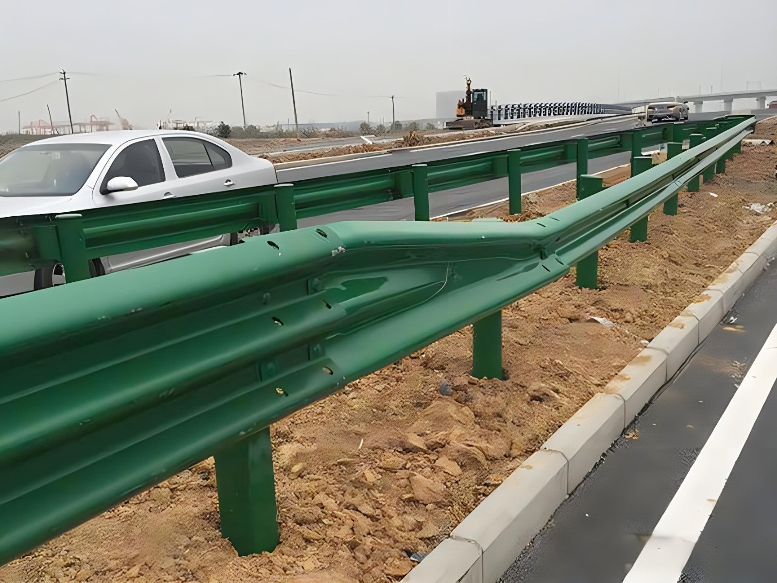 黑河高速波形护栏板日常维护方案确保道路安全新举措