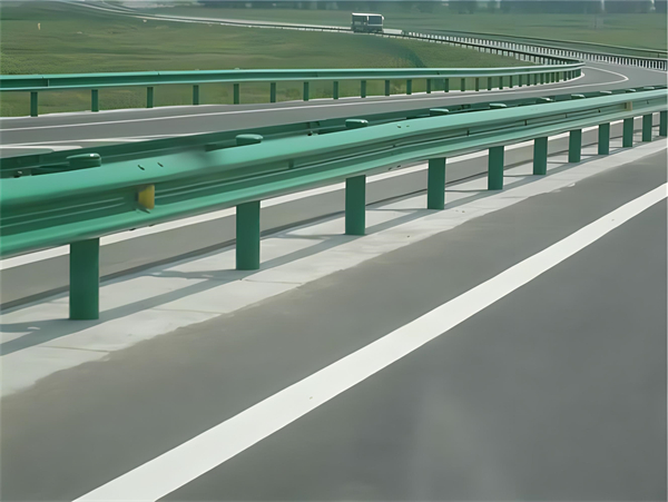 黑河波形梁护栏在高速公路的应用