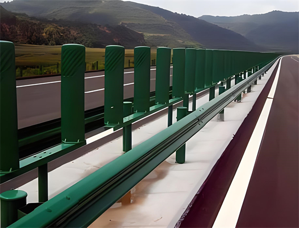 黑河三波护栏板在高速公路的应用